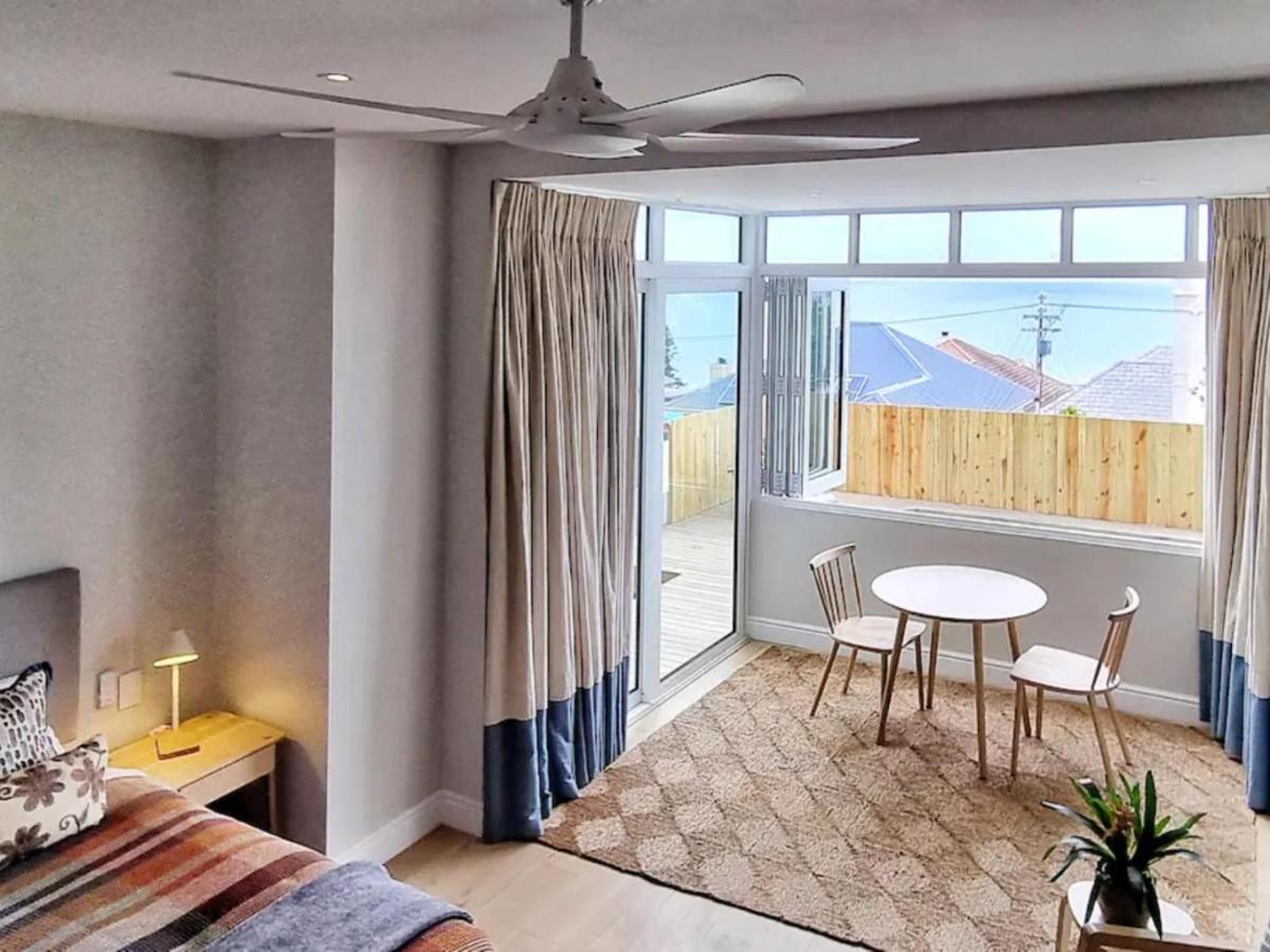 The Dragon Tree Guesthouse Kalk Bay Bagian luar foto